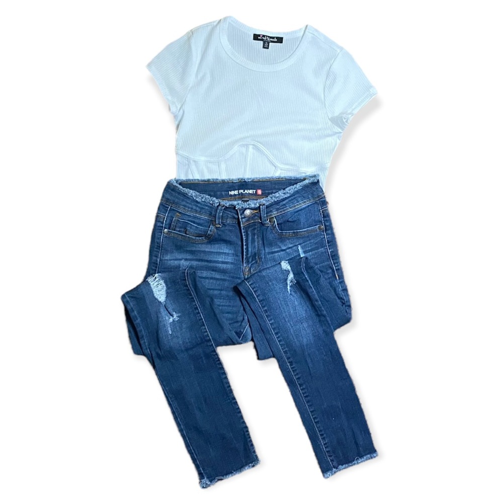 Nine Planet Skinny Distressed Jeans